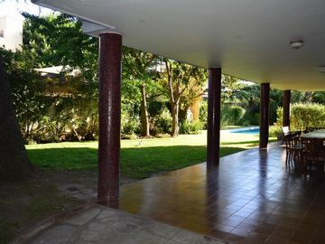 Venta- Córdoba 3060 - CASA 7 AMBIENTES