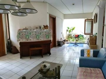 Rumah Terawat Siap Huni Bintang Diponggo Dekat Dukuh Kupang Mayjen Sungkono