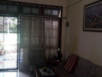 Rumah di Rungkut barata nyaman hadap barat