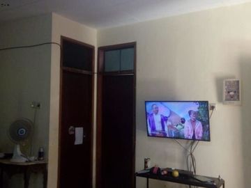Rumah di Rungkut barata nyaman hadap barat