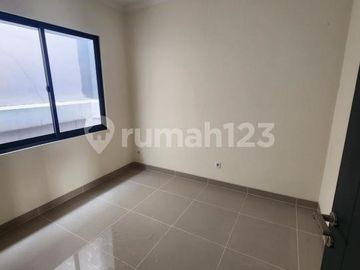 Rumah Baroni Gading Serpong Nyaman dan Strategis