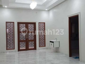 Rumah Brand New Cantik 2 Lantai Siap Huni di Cipinang Muara, Jakarta Timur