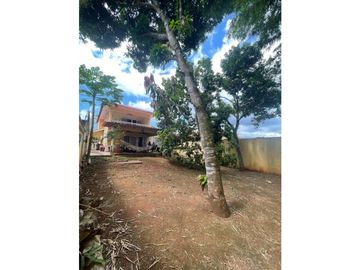 Se Vende Propiedad de 2 Plantas