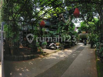 Rumah dengan Halaman yang Luas, Akses Pintu Tol Cibubur, Harga B. U Sampai Akhir Bulan Ini