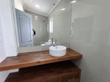 Nueva 200 m2 en 5154 de terreno 3D estar 3 baños. Piscina