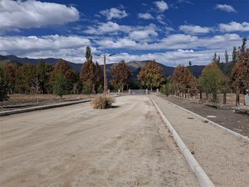 Nueva 200 m2 en 5154 de terreno 3D estar 3 baños. Piscina