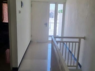 DIJUAL Rumah CANTIK di Medokan Sawah Timur