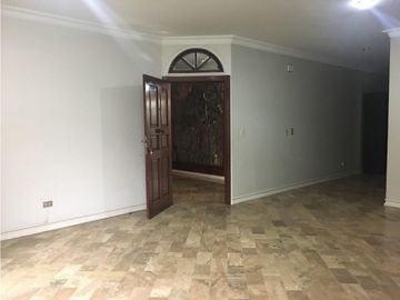Oportunidad Única! Venta de Edificio Comercial en Ecuador, Guayaquil.