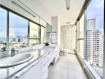 VENTA APTO LINEA BLANCA EN SAN FRANCISCO, PH JADE ·(4)