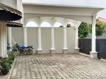 Di Jual Rumah Mewah Siap Huni Posisi HOEK 6 Kamar di Antapani Bandung