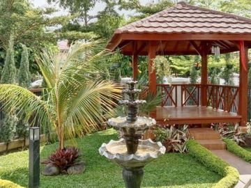 Di Jual Rumah Mewah Siap Huni Posisi HOEK 6 Kamar di Antapani Bandung