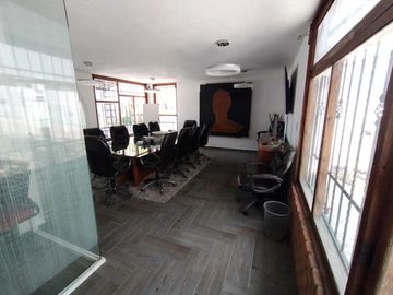 Casa en venta zona de Los Fuertes a un lado del WTC Puebla