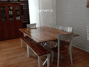Dijual Rumah Cantik Semi Furnished Di Cluster Lokasi Di BSD