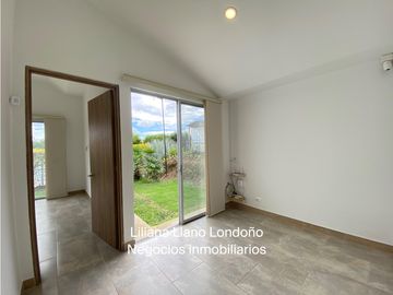VENTA CASA CAMPESTRE UN SOLO NIVEL. EXCELENTE ESTADO