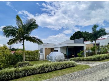 VENTA CASA CAMPESTRE UN SOLO NIVEL. EXCELENTE ESTADO