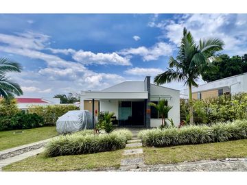 VENTA CASA CAMPESTRE UN SOLO NIVEL. EXCELENTE ESTADO