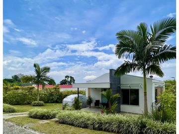 VENTA CASA CAMPESTRE UN SOLO NIVEL. EXCELENTE ESTADO