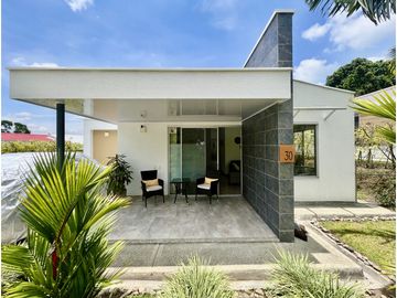 VENTA CASA CAMPESTRE UN SOLO NIVEL. EXCELENTE ESTADO