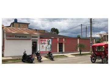 🏡 ¡Oportunidad única: Esquina entre la Avenida Circunvalación cdra 18 con Jr. Ángel Delgado! Se vende una casa de 1 piso.
Esta propiedad de 440 m² de