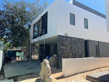 Hermosa Residencia en Privada Yucatan Country Club Merida, Yuc