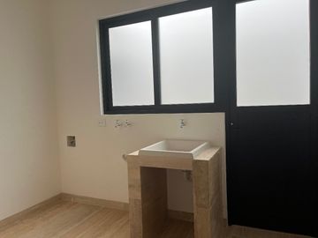 Hermosa Residencia en Privada Yucatan Country Club Merida, Yuc