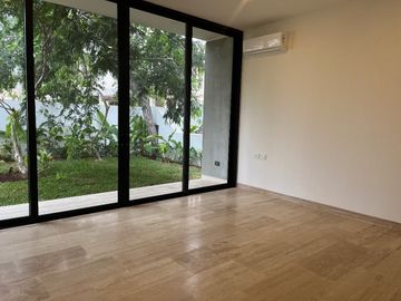 Hermosa Residencia en Privada Yucatan Country Club Merida, Yuc