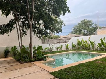Hermosa Residencia en Privada Yucatan Country Club Merida, Yuc