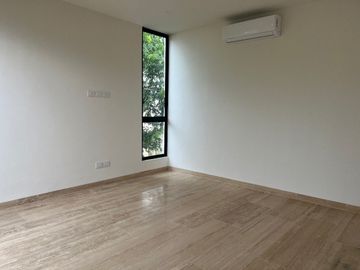 Hermosa Residencia en Privada Yucatan Country Club Merida, Yuc