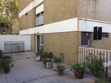 Monoambiente con terraza, cocina ind. Seguridad.
