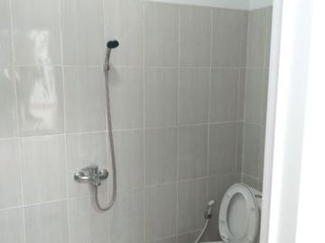 rumah cantik 2 lantai di kamarung citeureup kota cimahi