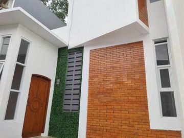 rumah cantik 2 lantai di kamarung citeureup kota cimahi
