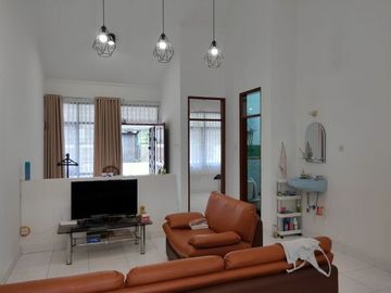 rumah 1,5 lantai murah bagus cantik Kopo permai Bandung