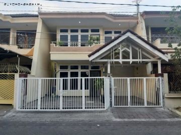 Rumah Sutorejo Utara Hadap Selatan Row 3 mobil