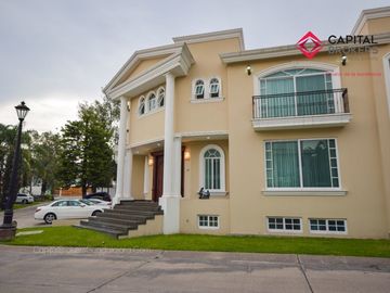 Casa en Venta Dentro de Coto Zapopan Lujo Zona Andares