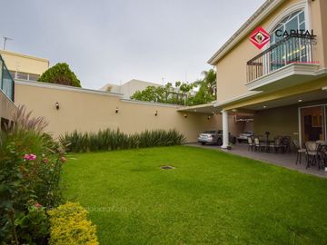 Casa en Venta Dentro de Coto Zapopan Lujo Zona Andares