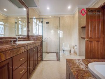 Casa en Venta Dentro de Coto Zapopan Lujo Zona Andares