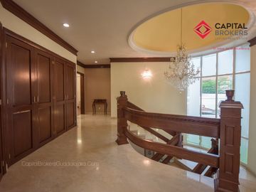 Casa en Venta Dentro de Coto Zapopan Lujo Zona Andares