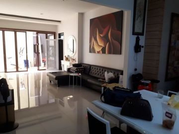 Rumah Gegerkalong Dekat Pondok Hijau, Parahyangan Rumah Villa Bandung