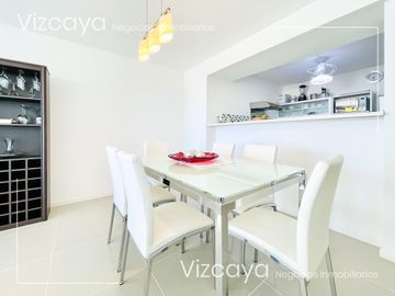 Venta y alquiler apartamento 2 dormitorios 2 baños garage Playa Brava Punta del Este
