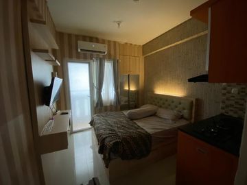 Apartemen green pramuka bulanan full furnish dan wifi ready