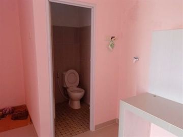 Rumah Baru 1 Lnt, LT 59 m&sup2;, Rp 466 Juta, di Cipayung, Depok.