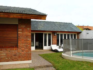 Chalet en venta en Castelar Sur