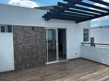 CASA  EN VENTA BALCONES SAN PATRICIO ESCOBEDO