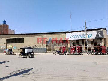 ¡OPORTUNIDAD ÚNICA EN EL MEJOR PUNTO COMERCIAL DE LA CIUDAD!

¡Impulsa tu negocio en el corazón de la ciudad! Te presentamos este amplio local comer