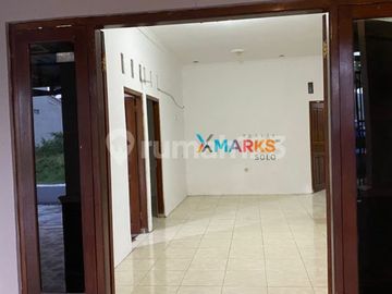 Rumah Terawat Siap Huni Lingkungan Nyaman Daerah Sumber Banjarsari