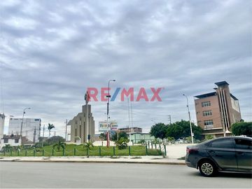 🏠 **Casa para Empresas en Venta - Chiclayo, Perú**

📍 Dirección: Panamérica 111, a sólo una cuadra de la Av Salaverry y del Óvalo Quiñones de Chicla
