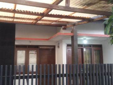 Rumah di jalan margawangi selatan. Komplek margawangi.Ciwastra | ARIEFWIRAGUNA