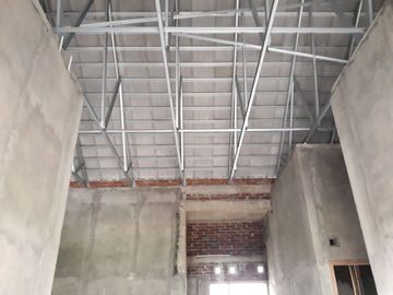 Rumah baru proses bangun di kawasan berkemabang, Purwomartani