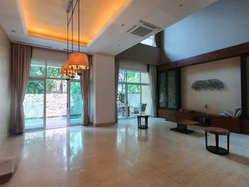 DIJUAL APARTEMEN THE PAKUBUWONO RESIDENCES 548sqm 2 STOREY TOWNHOUSE