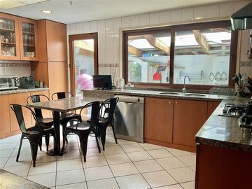 Casa en Venta en Otoñal / Quebrada Honda